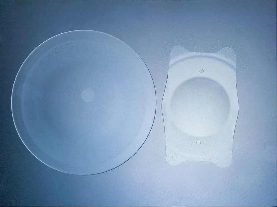 Implantable Contact Lenses Are Just Like Regular Contact Lenses