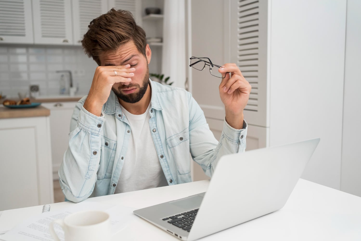 Link Between Astigmatism and Digital Eye Strain